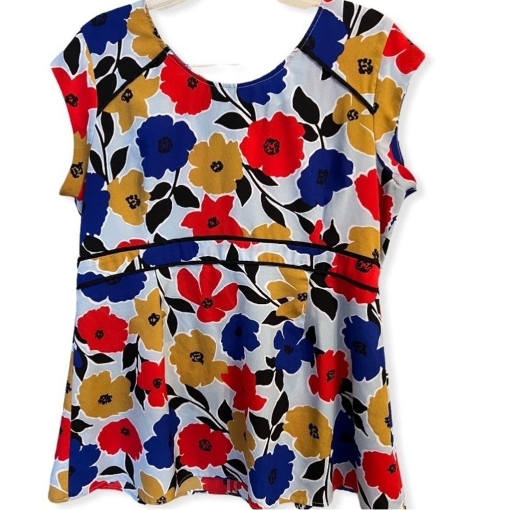 Motherhood Maternity Short Sleeve blouse Floral Size Large (12/14)